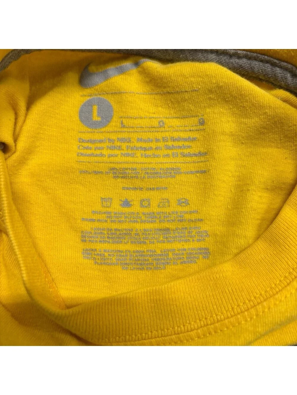 Nike Just Do It Graphic T-Shirt Kids Large Yellow Tee Basketball